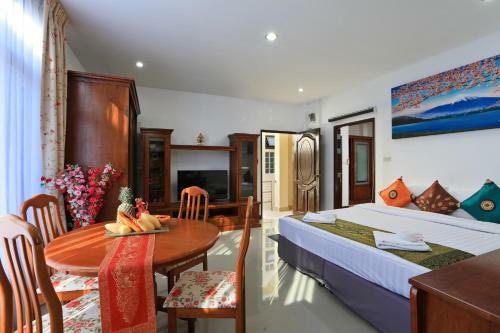 Palm Oasis Boutique Hotel