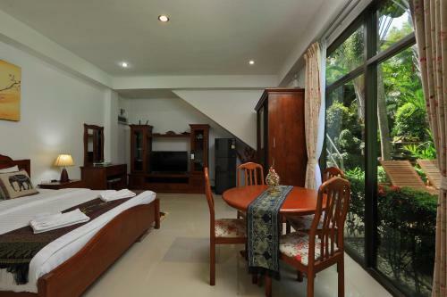 Palm Oasis Boutique Hotel