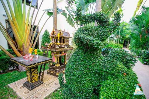 Palm Oasis Boutique Hotel