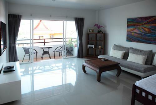 Naiharn Beach Road Apartment
