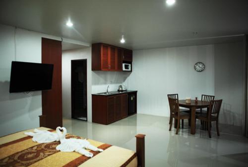 Naiharn Beach Road Apartment
