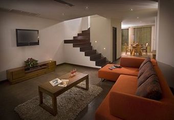 Villa Rockwater Residences
