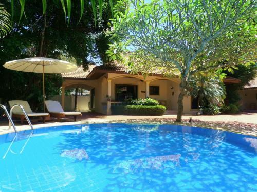 Coconut Paradise Holiday Villas