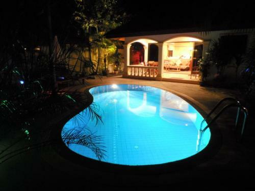 Coconut Paradise Holiday Villas