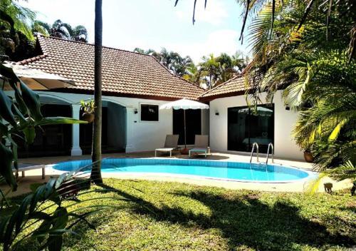 Coconut Paradise Holiday Villas
