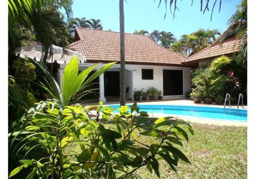 Coconut Paradise Holiday Villas