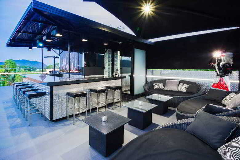 Hotel Greg's Club