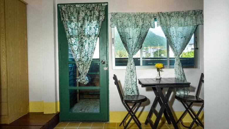 Hostal Sabina Guesthouse