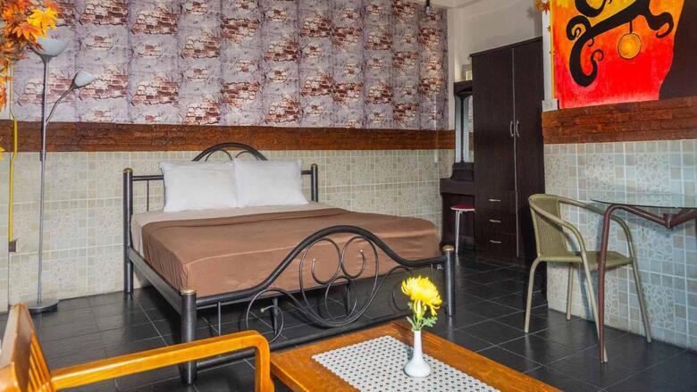 Hostal Sabina Guesthouse