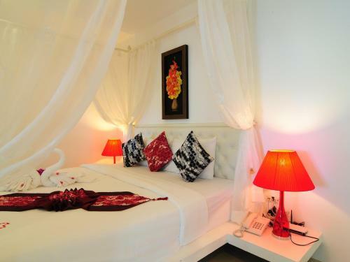 Hotel Grand Bleu Ocean View Pool Suite