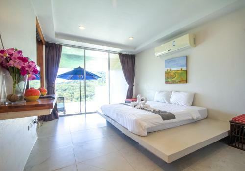Hotel Grand Bleu Ocean View Pool Suite