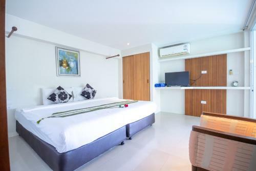 Hotel Grand Bleu Ocean View Pool Suite