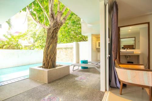 Hotel Grand Bleu Ocean View Pool Suite