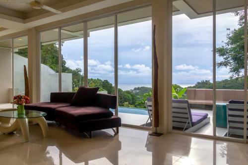 Hotel Grand Bleu Ocean View Pool Suite
