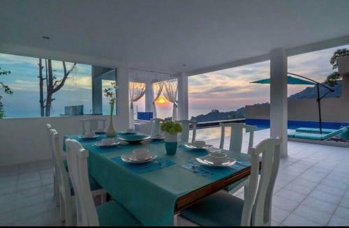 Hotel Grand Bleu Ocean View Pool Suite