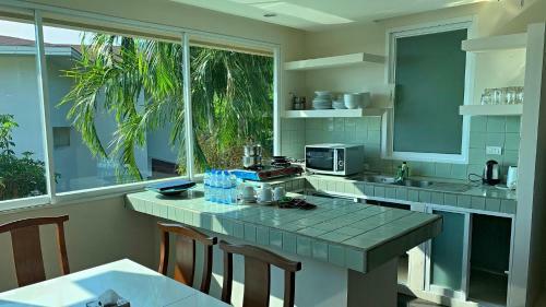 Hotel Grand Bleu Ocean View Pool Suite