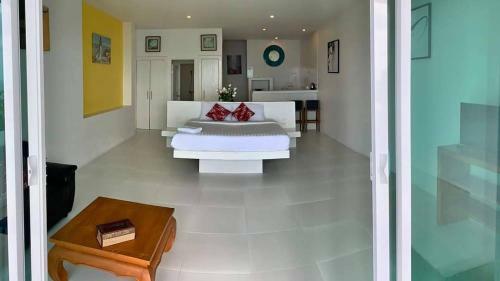 Hotel Grand Bleu Ocean View Pool Suite