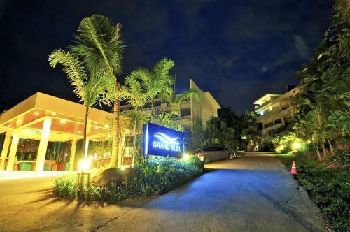 Hotel Grand Bleu Ocean View Pool Suite
