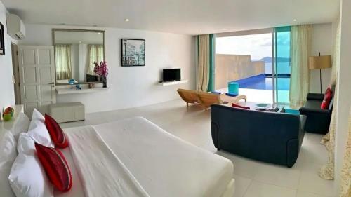 Hotel Grand Bleu Ocean View Pool Suite