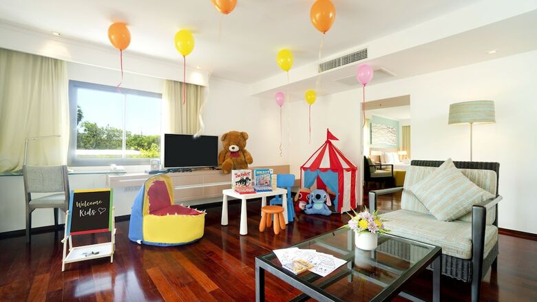 Hotel Radisson Resort And Suites Phuket