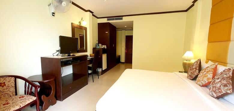 Hotel The Mareeya Place