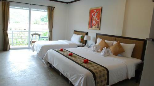 Hostal Phukamala Suite