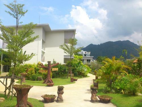 Hostal Phukamala Suite