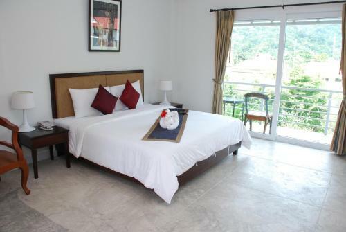 Hostal Phukamala Suite
