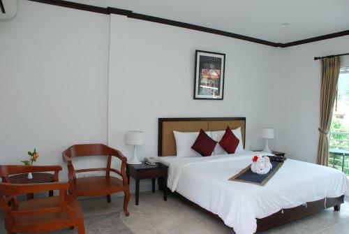 Hostal Phukamala Suite
