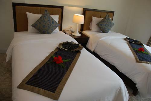 Hostal Phukamala Suite
