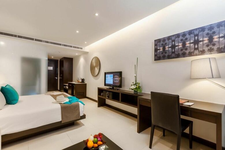 Cape Sienna Hotel & Villas