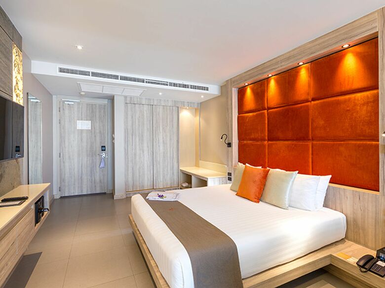 Cape Sienna Hotel & Villas