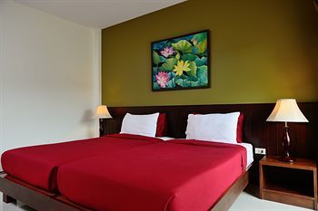Hotel Kamala Beachfront Apartment