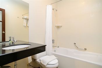 Hotel Kamala Beachfront Apartment