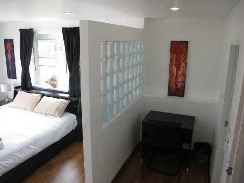 Hostal Lucky 13 Guesthouse