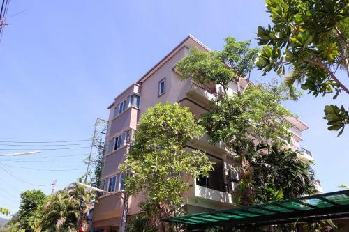 Hostal Benjamas Place