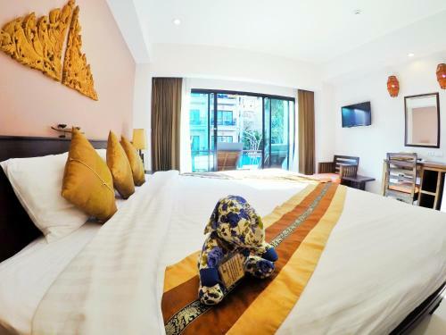 Hotel Navatara Phuket Resort