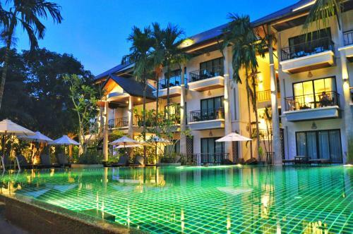 Hotel Navatara Phuket Resort