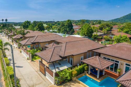Rawai Private Villas - Pools And Garden