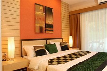 Hotel Whispering Palms Suite
