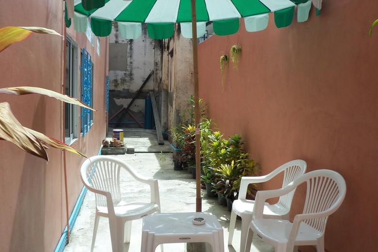 Hostal D's Corner & Guesthouse