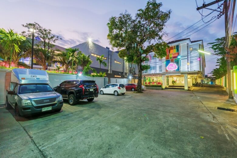 Hotel The Tint At Phuket Town