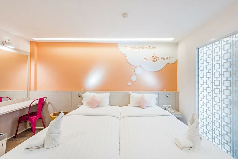 Hotel The Tint At Phuket Town