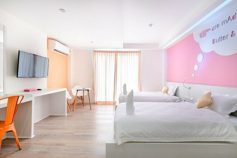 Hotel The Tint At Phuket Town