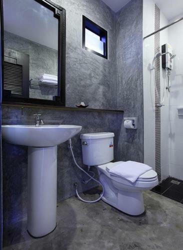 Hostal Karon Sino House