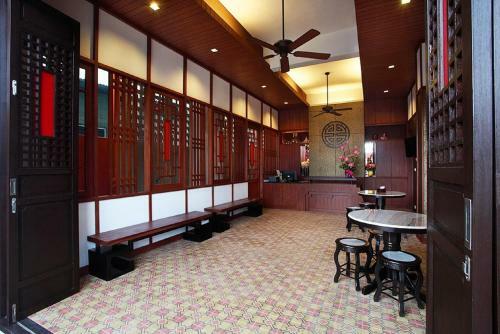 Hostal Karon Sino House