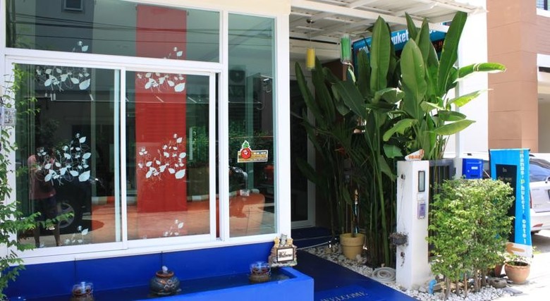 Ananas Phuket Hostel