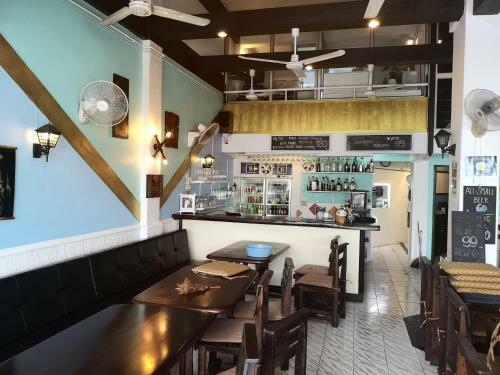 Hostal Bellmans Restaurant & Guesthouse