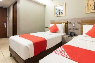 Oyo 146 Solace Hotel