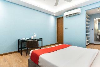 Oyo 146 Solace Hotel